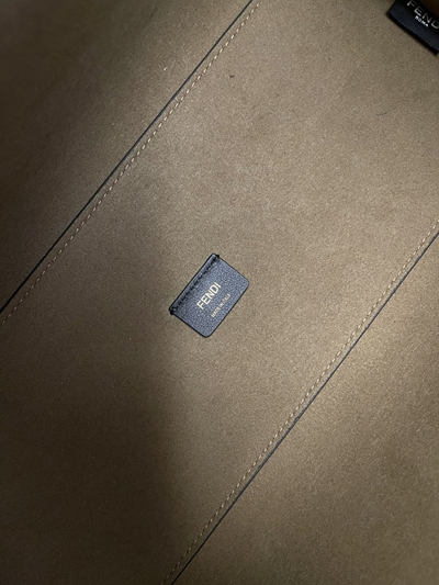 フェンディバッグ素材ディテール